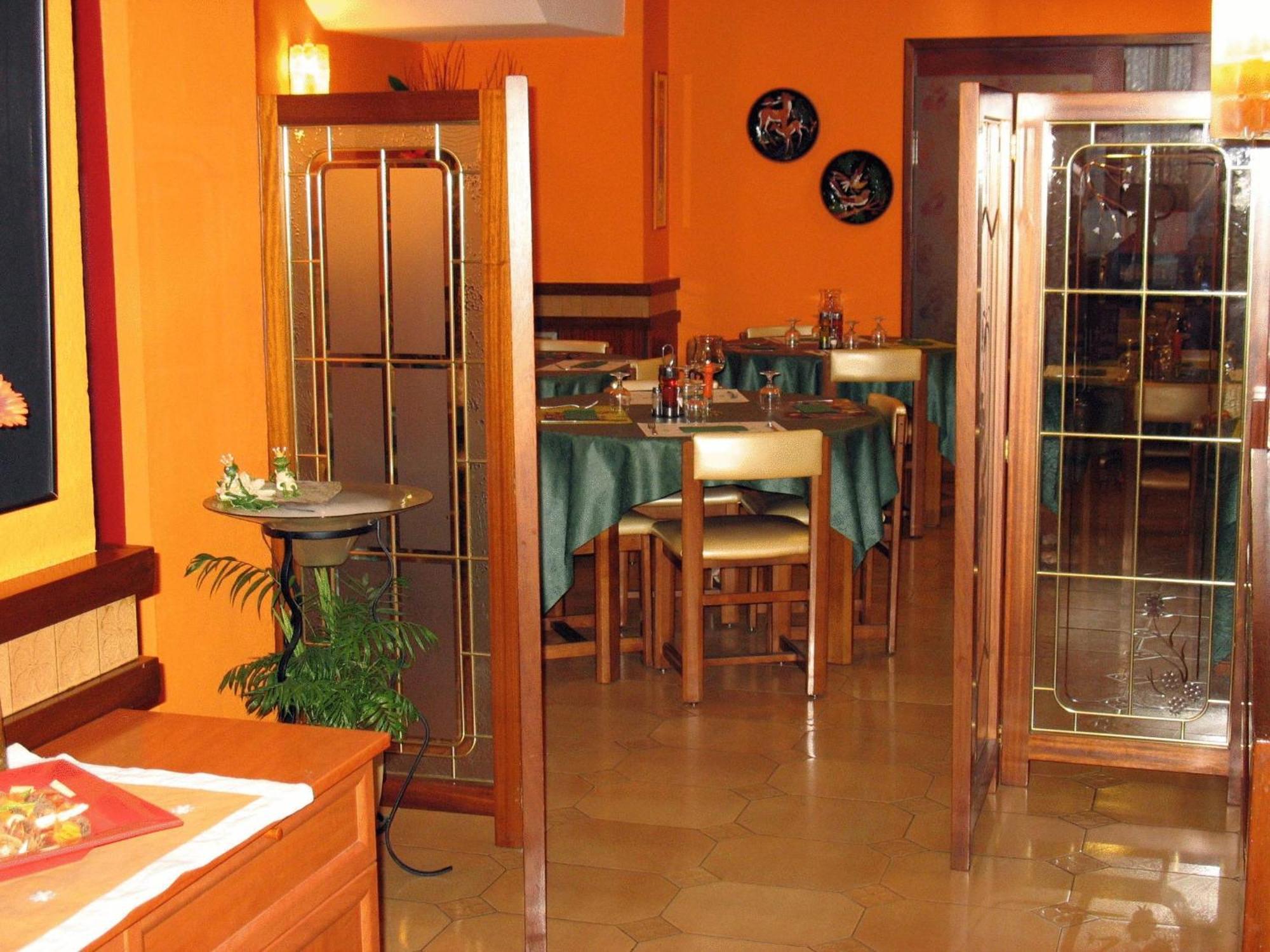 Hostal La Barretina Figueres (Girona) Exterior foto