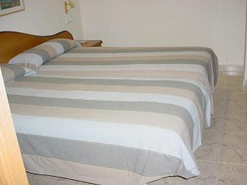 Hostal La Barretina Figueres (Girona) Exterior foto